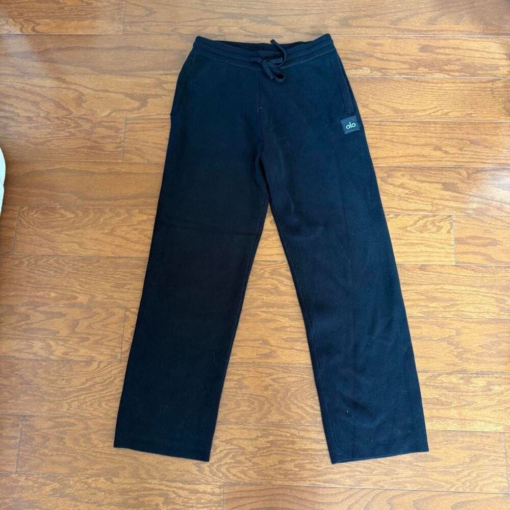 Alo-yoga Men's Black Trousers